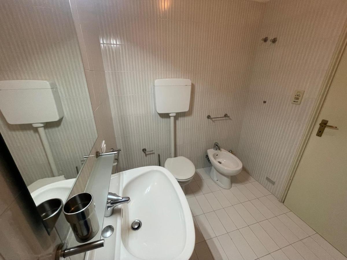 Residence Selenis Bilocale Vista Piscina - Agenzia Cocal Caorle Bagian luar foto